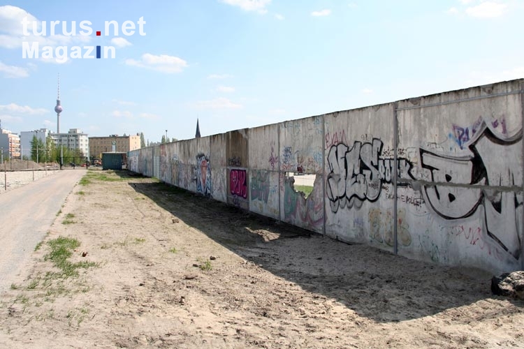 Reste der Hinterlandmauer der Grenzsperranlagen der Berliner Mauer am Nordbahnhof