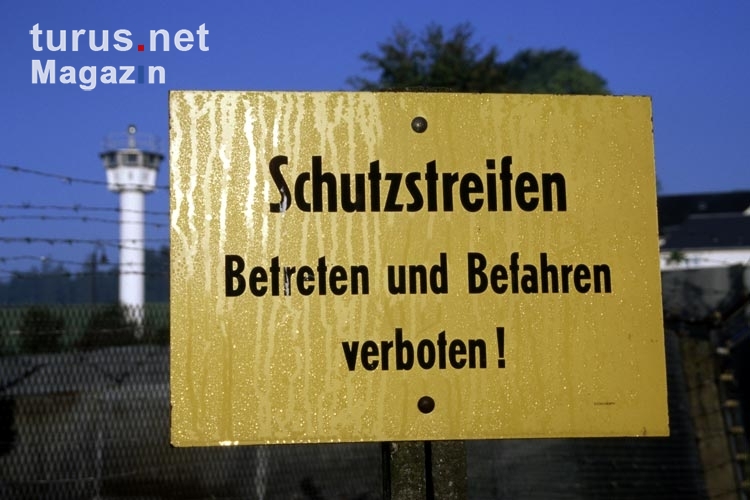 Schild Schutzstreifen - innerdeutsche Grenze