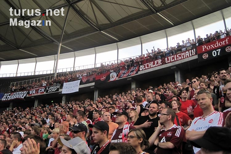 Fans des 1. FC Nürnberg beim Auswärtsspiel bei Hertha BSC im Berliner Olympiastadion, 2011/12