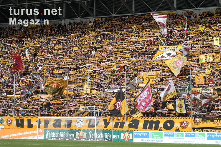 SG Dynamo Dresden gegen SV Wehen Wiesbaden