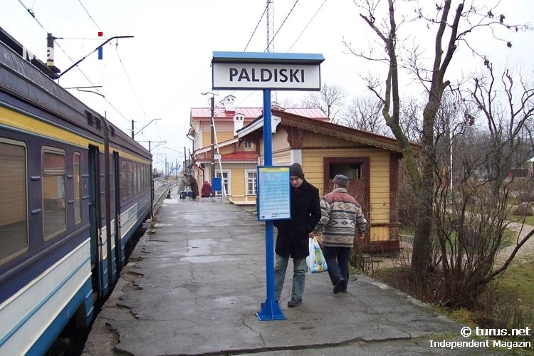 Bahnhof der Hafenstadt Paldiski (Estland)