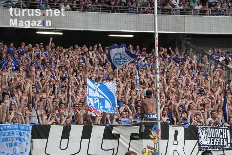 Ultra Unterstützung Schalke in Duisburg