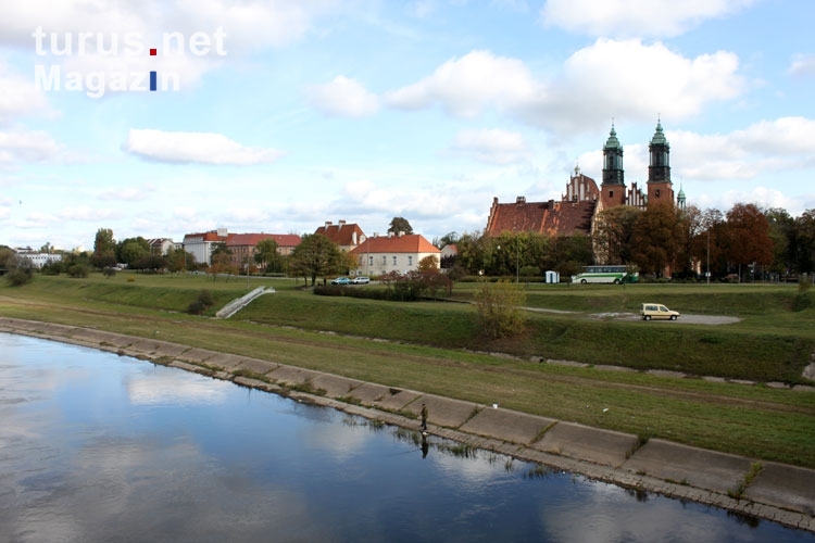 Blick auf die Warta und die Kathedrale von Poznan (Posen)