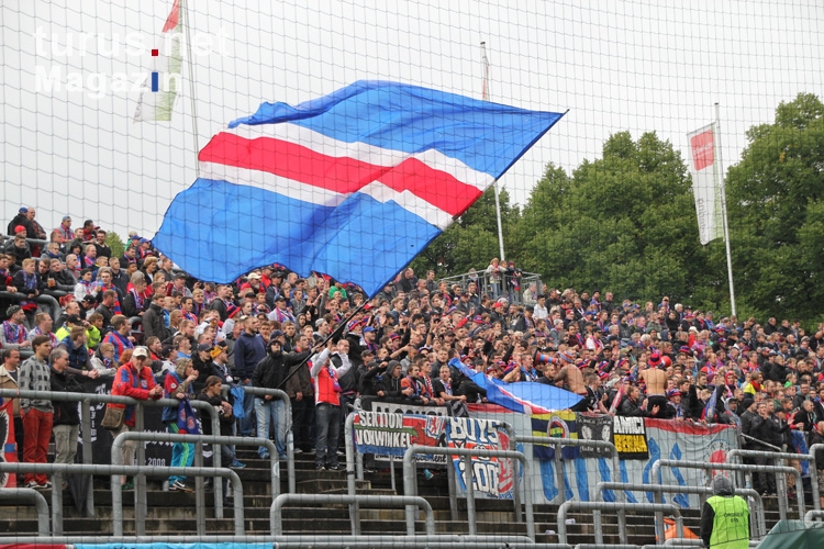 Support und Torjubel Ultras Wuppertal