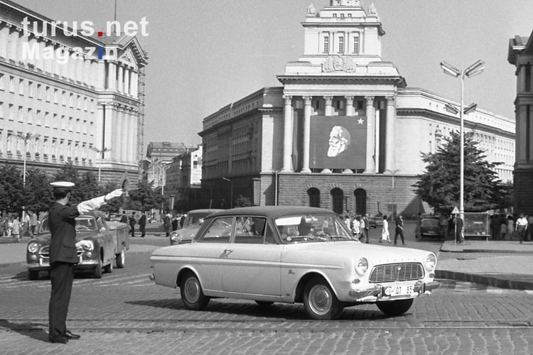 bulgarisches Diplomatenfahrzeug in Sofia, Bulgarien 60er Jahre