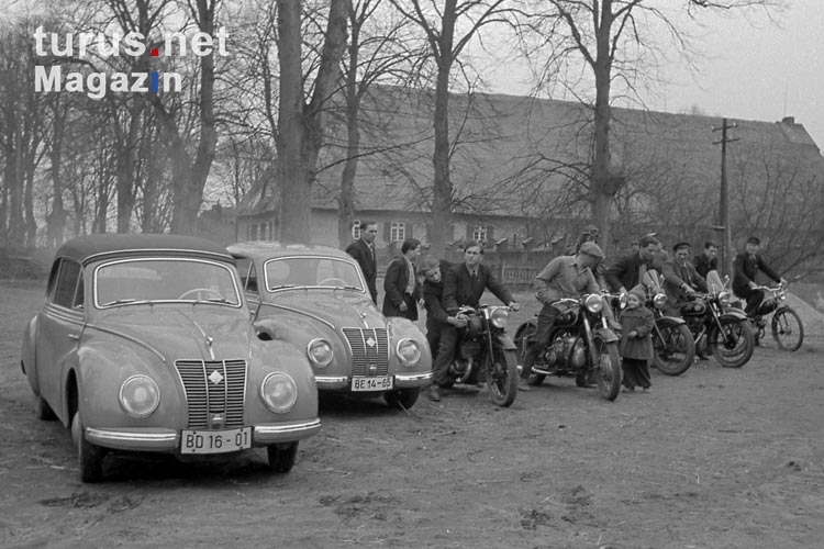 Heiße Öfen in der DDR / SBZ, schmucke Motorräder in den 50er Jahren