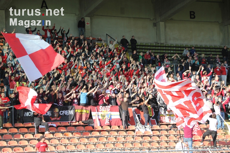 Rot Weiss Essen Support in Krefeld Niederrheinpokal 2015