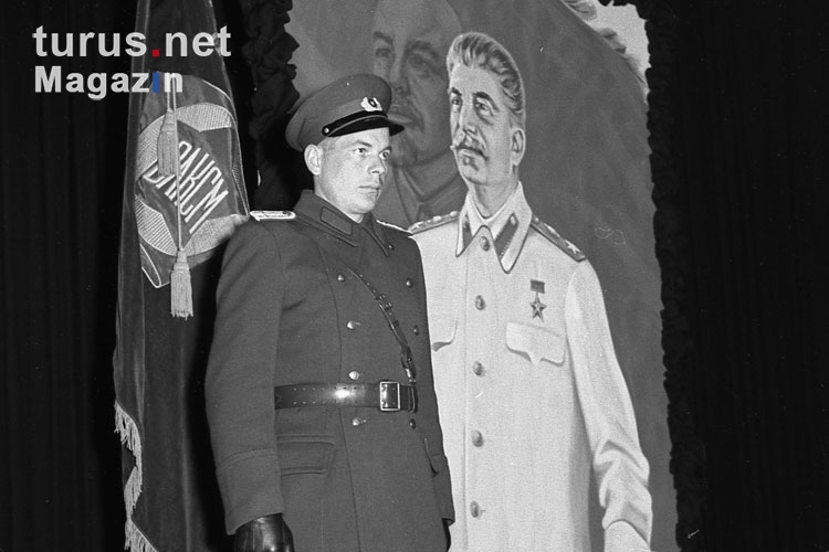 Gedenkfeier nach dem Tod von Josef Stalin in Ostberlin, DDR / SBZ, März 1953