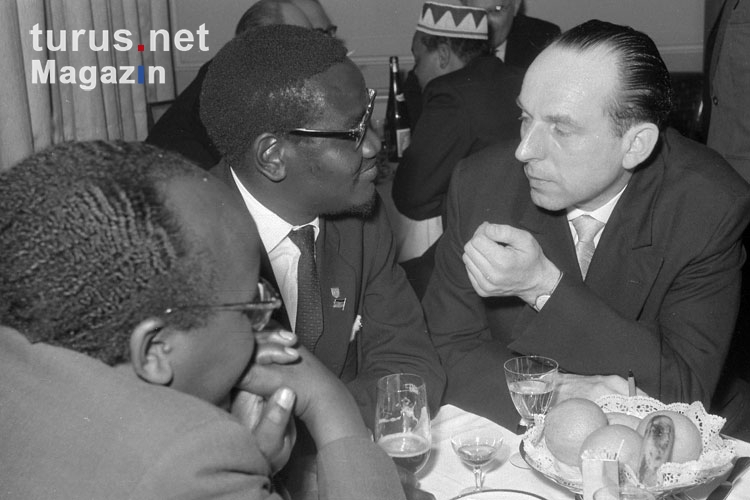 Afrikanische Delegation in Ostberlin, DDR, Anfang der 60er Jahre, politisches Treffen
