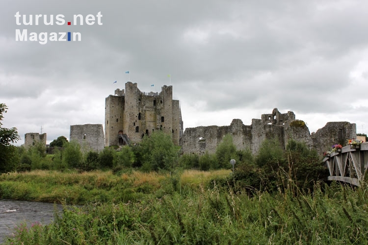 Die Burganlage Talbot Castle in Irland