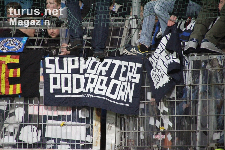 Zaunfahnen Supporters Paderborn