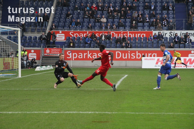 Spielszenen MSV Duisburg gegen VfL Bochum 2015