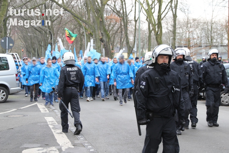 Bochumer Marsch zum Stadion Duisburg