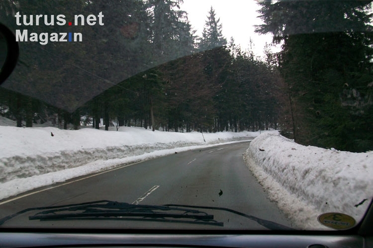 Sind die Straßen gut geräumt? Die große Winter-Frage. Autofahren im Winter bei Schnee...