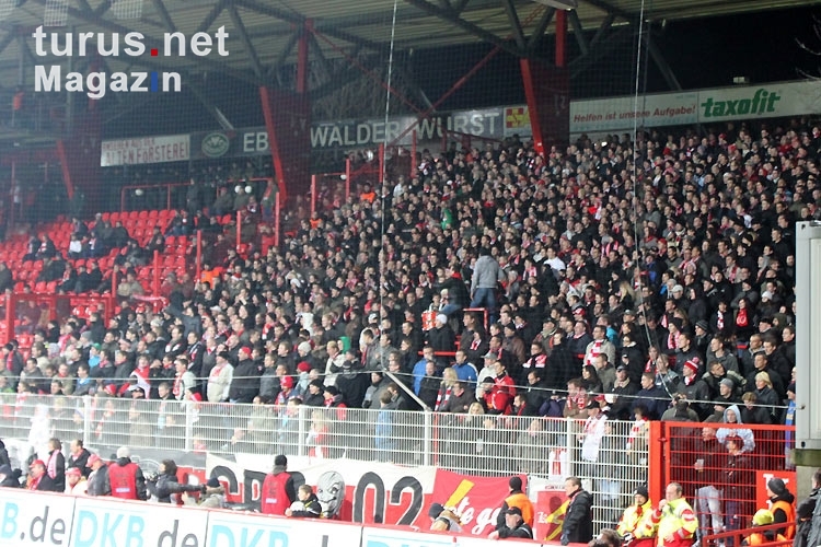 Fans / Ultras des FC Energie Cottbus zu Gast beim 1. FC Union, 02.12.2011