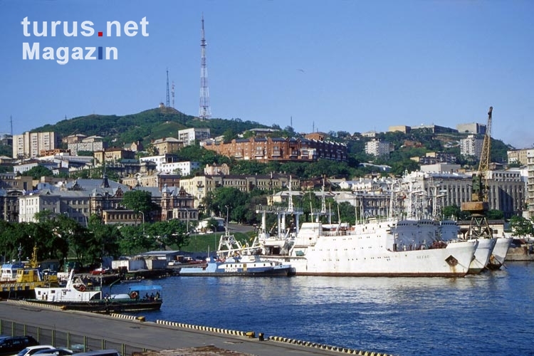 Russische Kriegsschiffe im sibirischen Vladivostok / Wladiwostok (Beherrsche den Osten!)