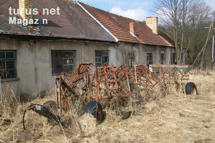 verlassener landwirtschaftlicher Betrieb in der tschechischen Provinz