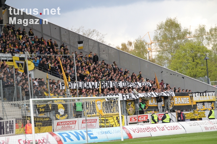 Aachen Fans Spruchband gegen Essen
