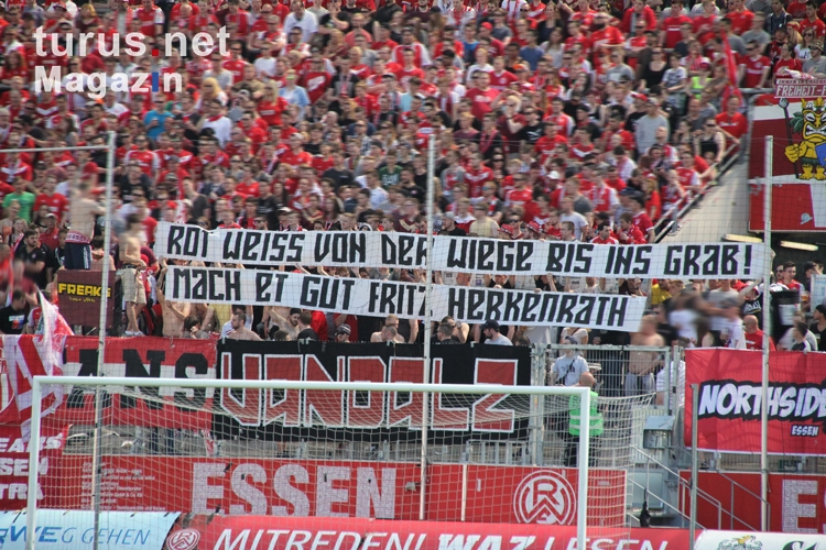RWE Fans Spruchbänder Fritz Herkenrath