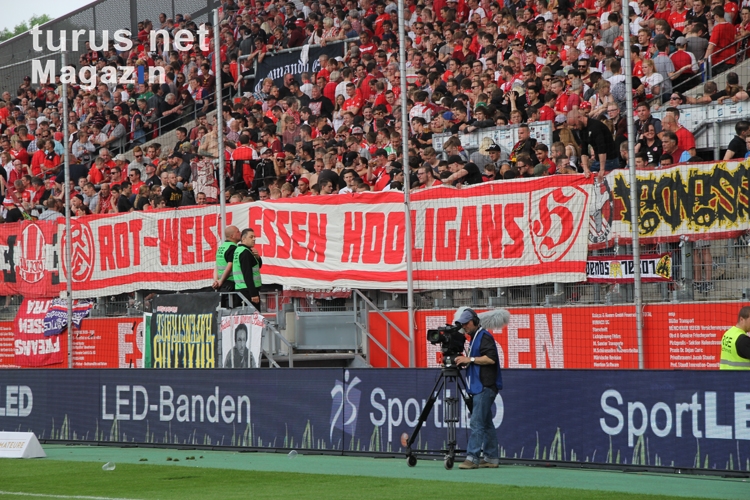 Zaunfahne Rot Weiss Essen Hooligans gegen WSV 2016