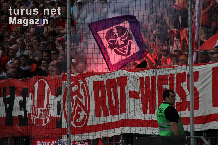 Pyro RWE Fans gegen WSV