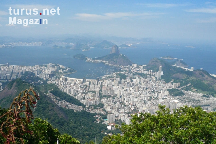 Rio de Janeiro - weltberühmter Blick auf die Bucht von Botafago und den Pão de Açucar / Zuckerhut