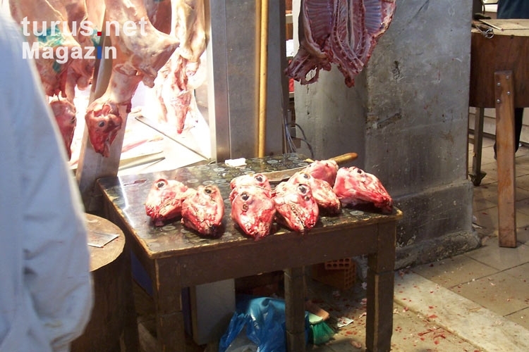 Alles frisch blutig vom Schlachter, Fleischmarkt in Athen