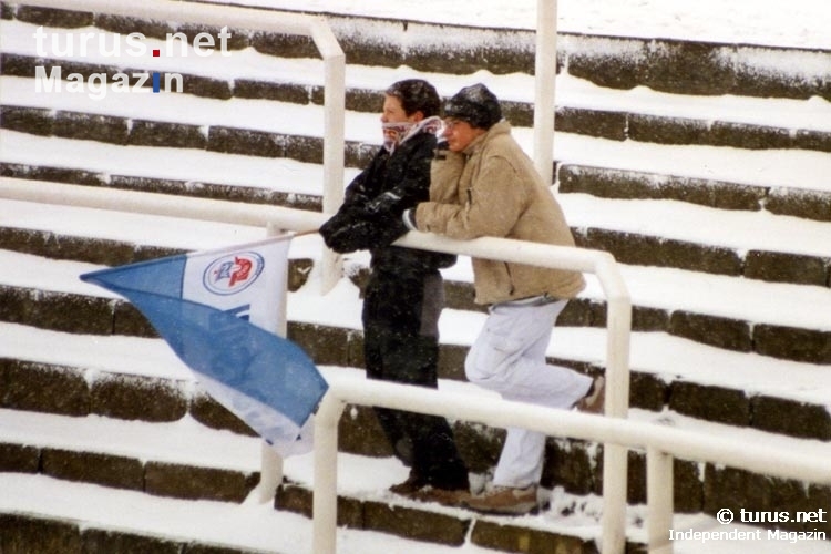 Der FC Hansa Rostock II im tiefsten Winter und bei hohem Schnee beim BFC Dynamo, 2000/01
