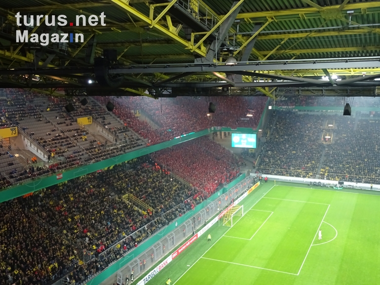 Support Union Berlin Fans in Dortmund DFB Pokal 2016