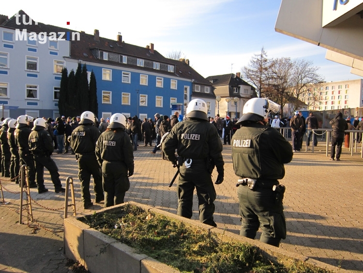 Bochumer Polizeikessel beim Spiel VfL Bochum Hansa Rostock