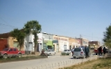 Kleine Geschäfte in einer Straße der bolivianischen Stadt Villazón