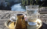 Kaffee trinken in Mostar