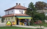 Typisches Geschäft in einer serbischen Ortschaft