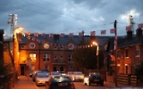 protestantisches Wohngebiet am Windsor Park in Belfast im Abendlicht