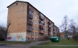Wohnblock in der estnischen Hafenstadt Paldiski