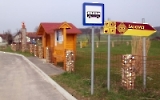 schmucke Bushaltestelle in Salovci (Slowenien)