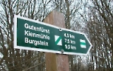 Wandern in Deutschland. Wegweiser in Thüringen bei Gutenfürst und Burgstein