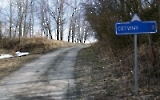 einsame Straße nach Cetviny in der tschechischen Republik