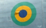 Brasilianische Nationalfarben an einem Marine-Helikopter