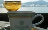 Ein Cafezinho und ein Refrigerante im Café Colombo in Rio de Janeiro