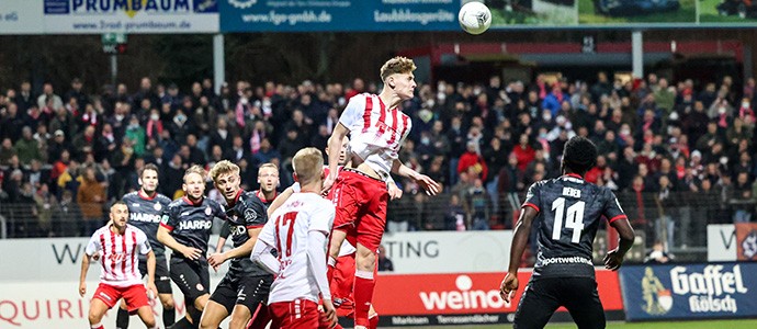 Fortuna Köln gegen Rot-Weiss Essen: Sechs Tore Spektakel im Spitzenspiel