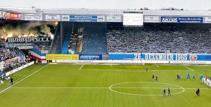 Hansa Rostock vs. Schalke 04: Schon wieder “Werken-Unterricht” im Gästeblock!