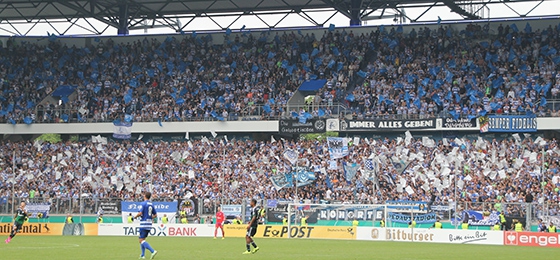 MSV Duisburg vs. Schalke 04: Choreo, Banner und same procedure as 2011