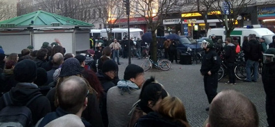 NPD-Kundgebung in Berlin-Neukölln: Viel Stress um einen einzigen Kleinbus