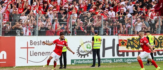 Rot-Weiss Essen: RWE geht als Spitzenreiter ins Saisonfinale der spannenden Regionalliga West