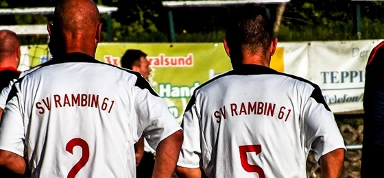 Vier Rote, fünf gehen runter – Chaos bei Rambin vs. VfL Bergen