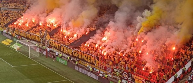 Geniale Europapokal-Atmosphäre bei Slavia Praha vs. Dynamo Dresden