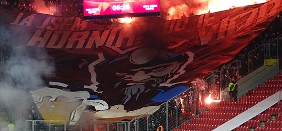 King Baník nur auf den Rängen majestätisch - Souček lässt Slavia Praha jubeln