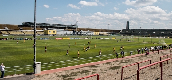 Junioren-Derby: Sparta besiegt Dukla im gigantischen Strahov-Stadion