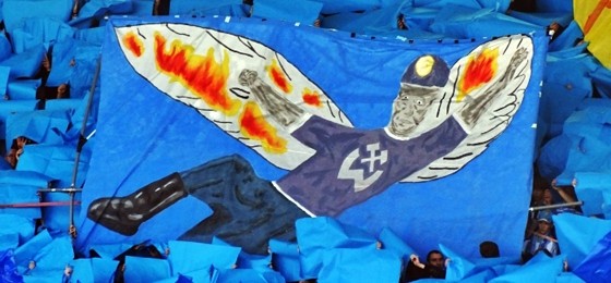 Chemnitzer FC vs. FC Erzgebirge Aue: Ikarus-Choreographie und Auseinandersetzungen
